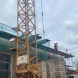 foto 35-43m/6t věž jeřáb Liebherr 63K