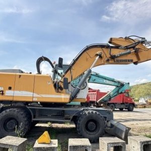 foto 23t bagr offset+nohy Liebherr A914 Litronic rypadlo